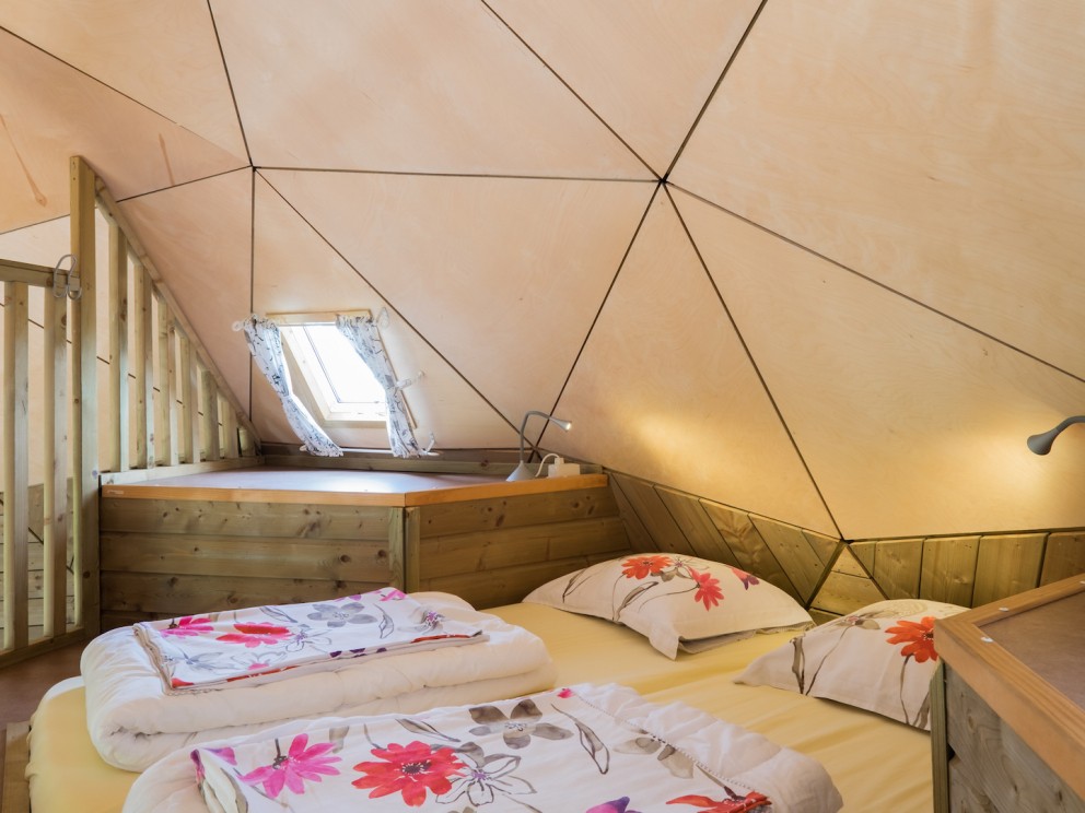 camping+t+weergors-houten+iglo10.jpg